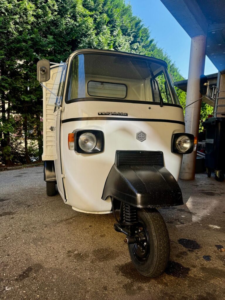 Piaggio Vespacar P500 — Moteur serré, pièces introuvables, remis en route